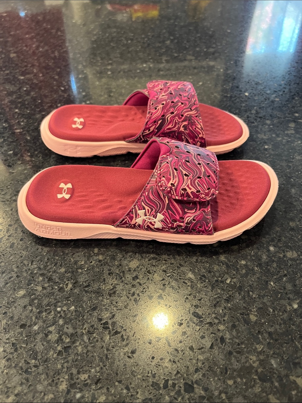 Under Armour Girls Pink Patterned Slide Sandals